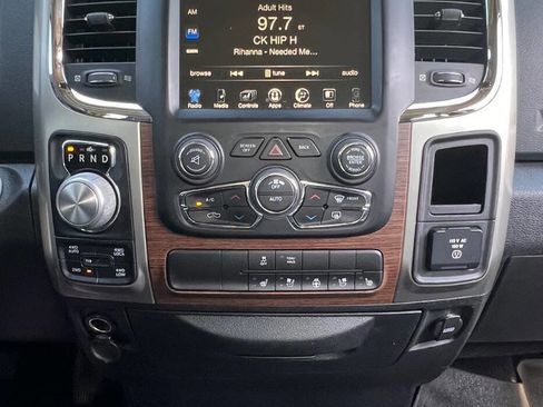 Used 2017 RAM 1500 Laramie image 25