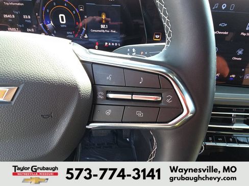Used 2026 Chevrolet Traverse LT w/ Driver Confidence Package FWD image 19