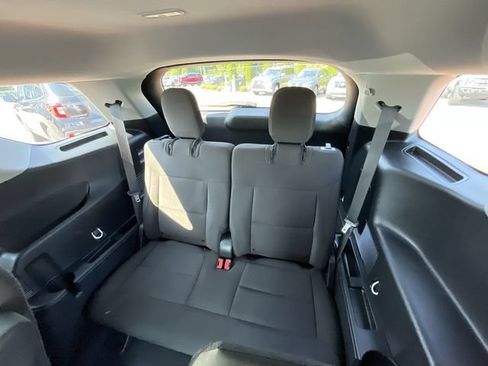 Used 2023 Ford Explorer XLT RWD image 19