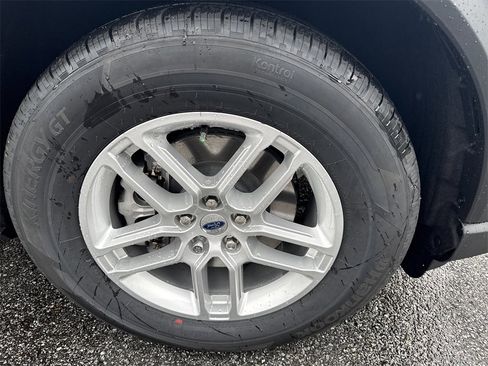 New 2026 Ford Explorer Active w/ Active Comfort Package image 12