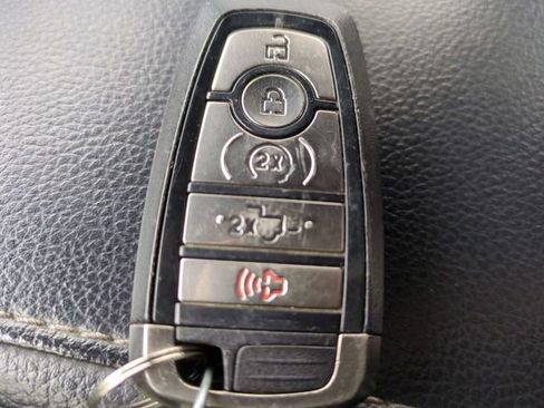 Used 2018 Ford F150 Raptor w/ Equipment Group 802A Luxury image 33