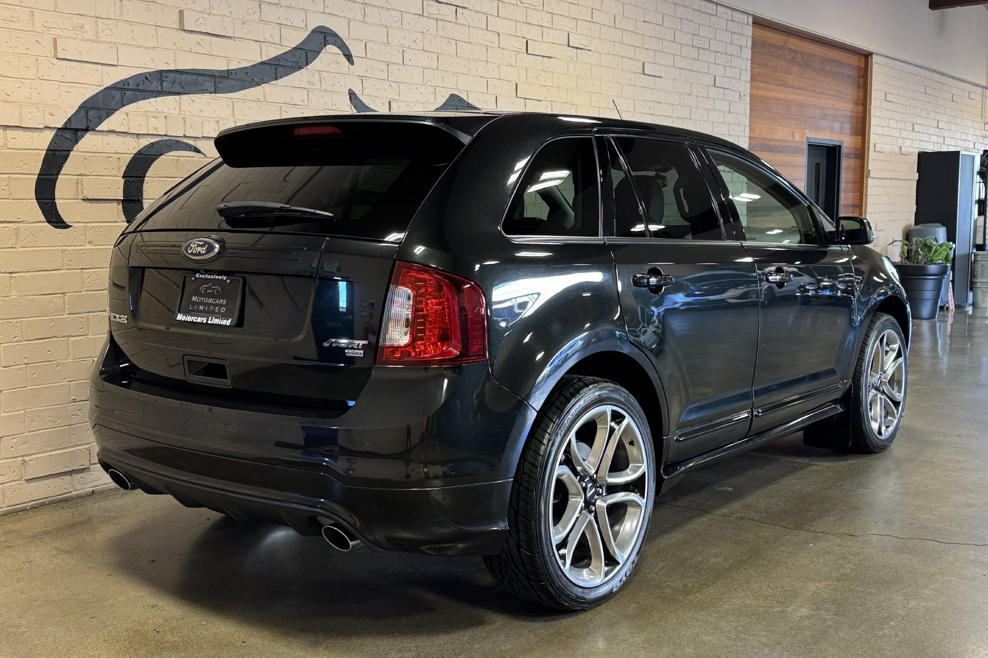 Used 2014 Ford Edge Sport w/ Driver Entry Package AWD/4WD image 3