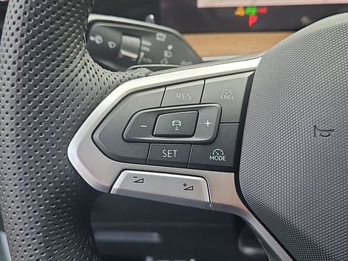 New 2026 Volkswagen Tiguan SEL R-Line image 16