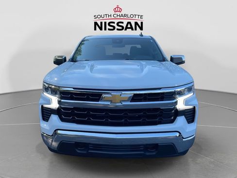 Used 2024 Chevrolet Silverado 1500 LT AWD/4WD image 2