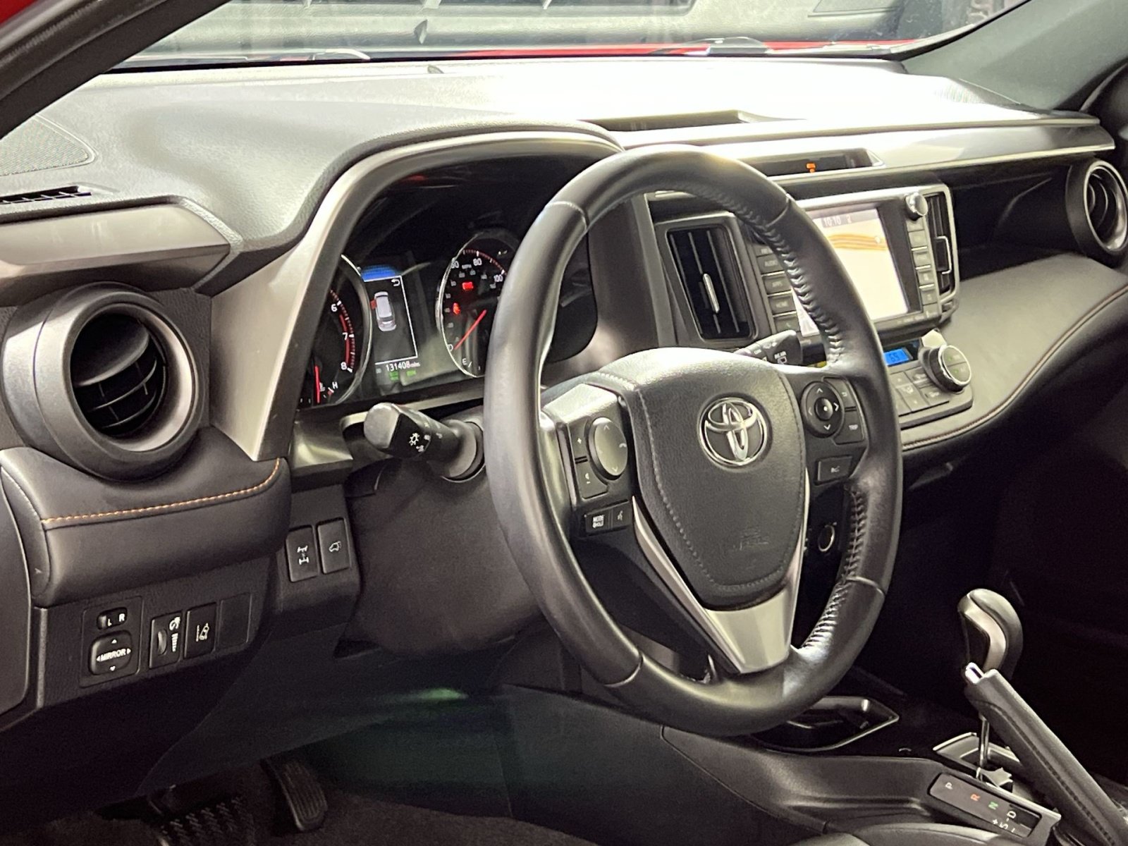 Used 2016 Toyota RAV4 SE w/ Advanced Technology Package AWD/4WD image 16