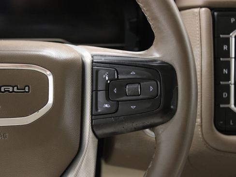Used 2023 GMC Yukon XL Denali AWD/4WD image 25
