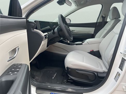 Used 2026 Hyundai Tucson SE FWD image 15