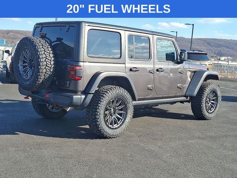 Used 2025 Jeep Wrangler Unlimited Rubicon image 6