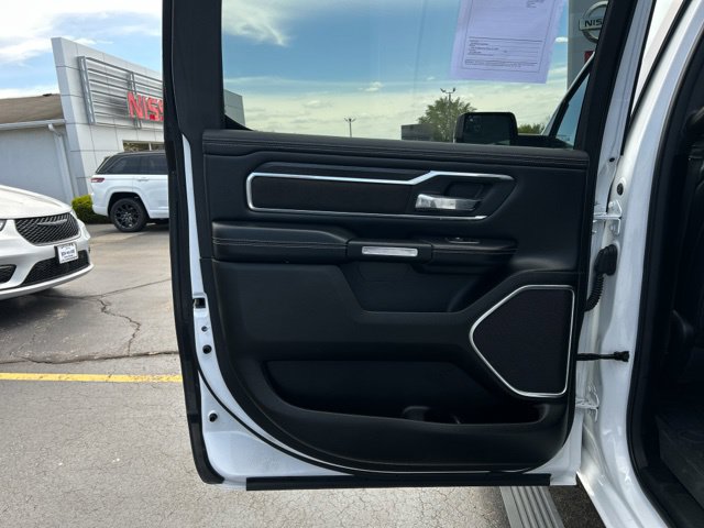 Used 2023 RAM 1500 Laramie AWD/4WD image 23