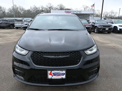 New 2026 Chrysler Pacifica Select image 6