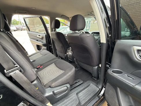 Used 2020 Nissan Pathfinder S AWD/4WD image 14
