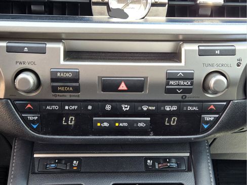 Used 2017 Lexus ES 350 w/ Premium Package FWD image 16