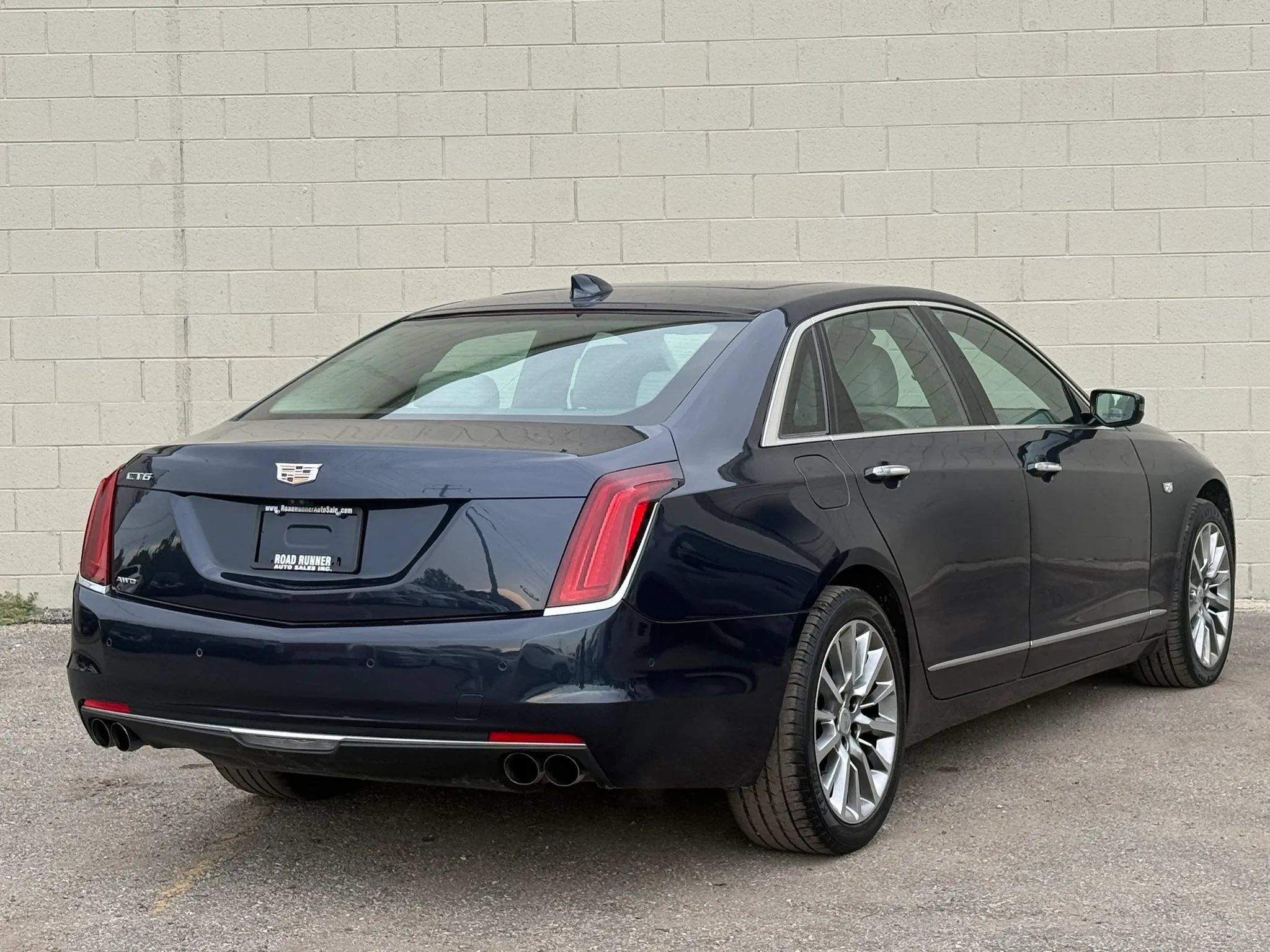 Used 2018 Cadillac CT6 Luxury AWD/4WD image 9
