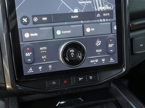 Used 2022 Ford Expedition Limited image 18