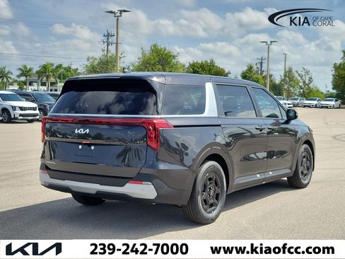New 2026 Kia Carnival LX FWD image 6