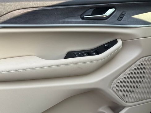 New 2025 Jeep Grand Cherokee L Limited w/ Black Appearance Package image 11