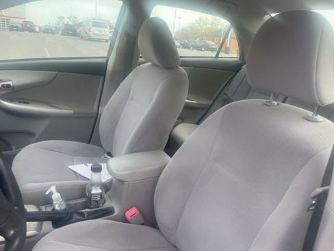 Used 2013 Toyota Corolla LE image 10