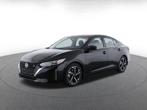 Used 2025 Nissan Sentra SV FWD image 3