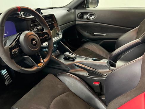 Used 2024 Nissan Z NISMO w/ Floor Mat Package RWD image 11