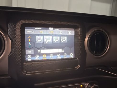 Used 2022 Jeep Wrangler Unlimited Sport AWD/4WD image 15