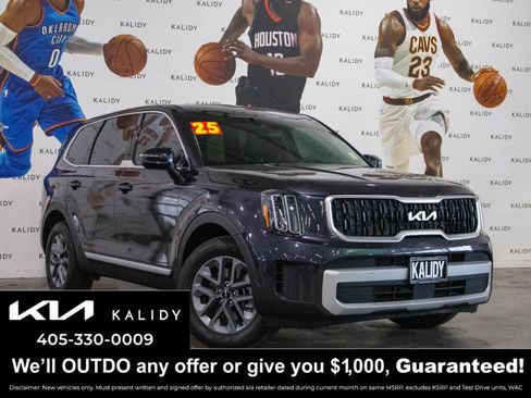 Used 2025 Kia Telluride LX FWD image 1