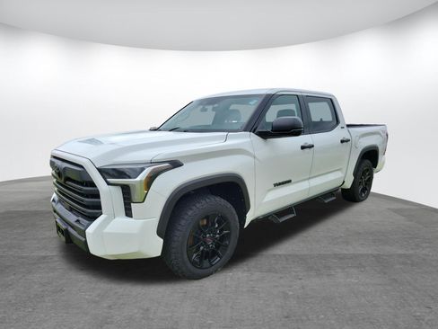 Used 2023 Toyota Tundra SR5 AWD/4WD image 3