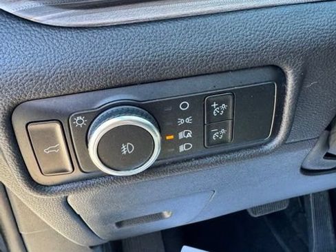 Used 2023 Ford Explorer Limited w/ Equipment Group 301A AWD/4WD image 18