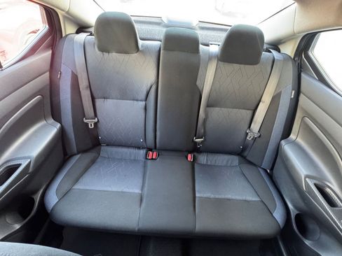 Used 2025 Nissan Versa SV image 37