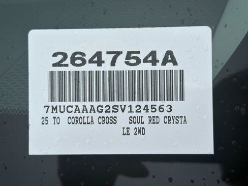 Certified 2025 Toyota Corolla Cross LE FWD image 31