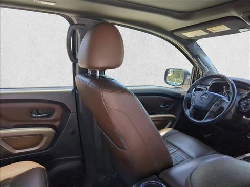 Used 2023 Nissan Titan Platinum Reserve w/ Moonroof Package AWD/4WD image 20