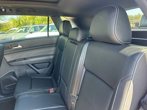 Used 2023 Volkswagen Atlas Cross Sport SEL R-Line image 59