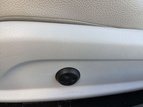 Used 2018 Mercedes-Benz C 300 Coupe image 13