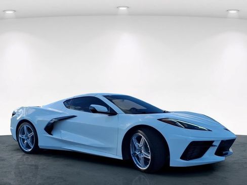 Used 2020 Chevrolet Corvette Stingray Preferred Cpe w/ 2LT Preferred Equipment Group RWD image 5