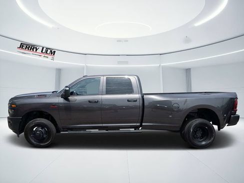 New 2026 RAM 3500 Tradesman AWD/4WD image 6