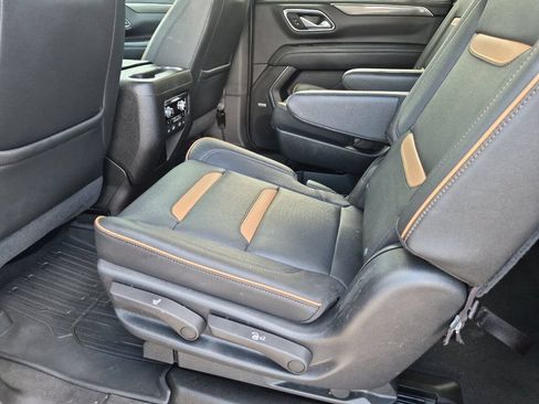 Used 2021 GMC Yukon XL AT4 w/ AT4 Premium Plus Package AWD/4WD image 12