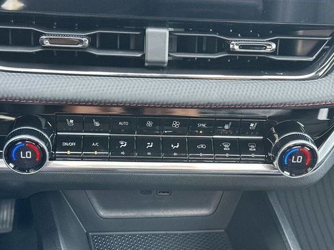 New 2026 Chevrolet Equinox RS image 21