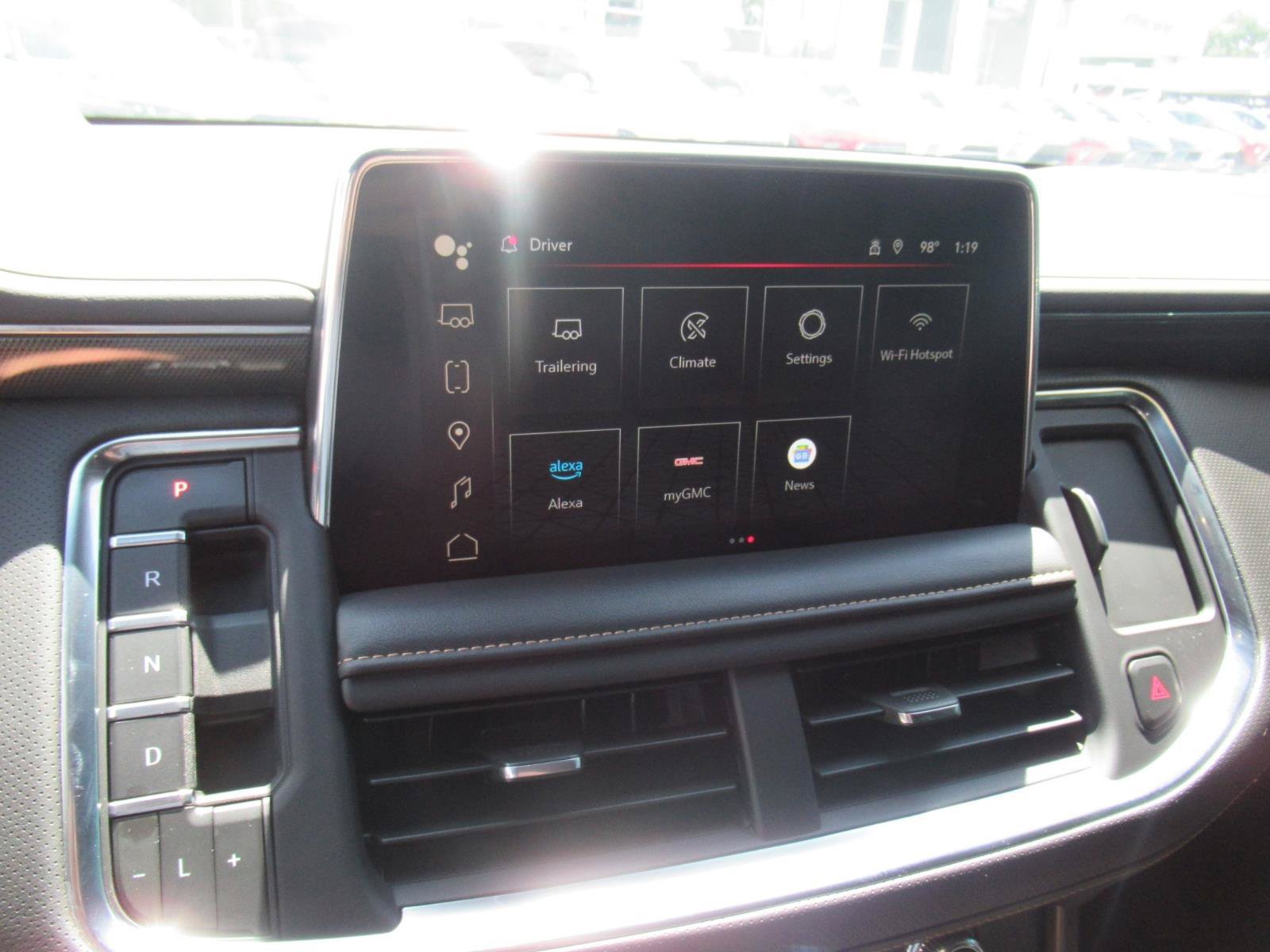 Used 2023 GMC Yukon AT4 w/ AT4 Premium Plus Package AWD/4WD image 27