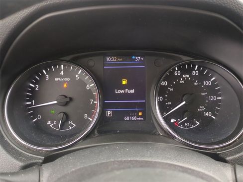 Used 2019 Nissan Rogue SL w/ Premium Package image 16