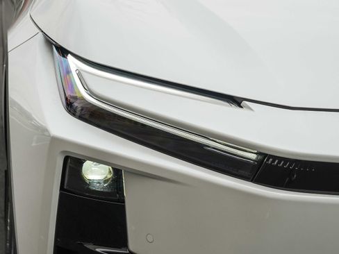 New 2026 Toyota C-HR AWD/4WD image 9