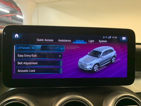Used 2022 Mercedes-Benz GLC 300 4MATIC w/ AMG Line image 42