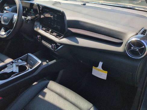 New 2026 Chevrolet Equinox LT w/ Convenience Package II FWD image 31