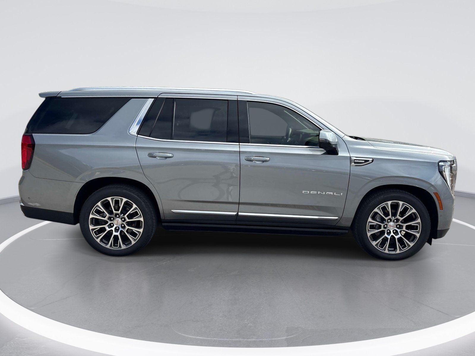 Used 2026 GMC Yukon Denali w/ Denali Reserve Package AWD/4WD image 9