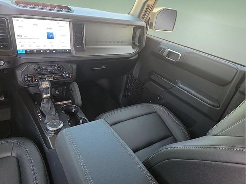 Used 2026 Ford Bronco Badlands AWD/4WD image 12