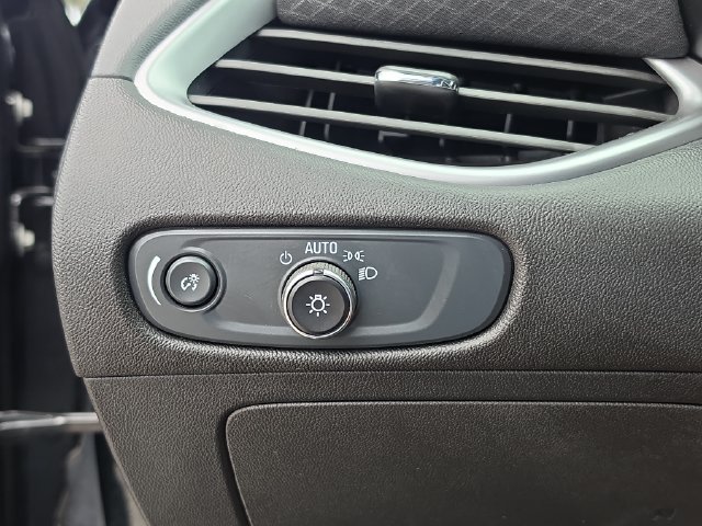 Used 2025 Chevrolet Malibu LT FWD image 26