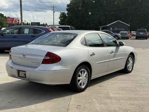 Used 2005 Buick LaCrosse CXL w/ Chrome Appearance Package FWD image 5