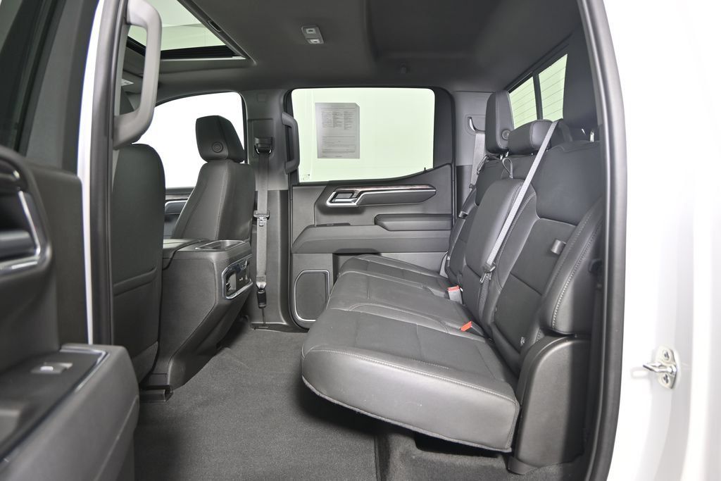 Used 2025 Chevrolet Silverado 1500 LTZ w/ LTZ Premium Package AWD/4WD image 18