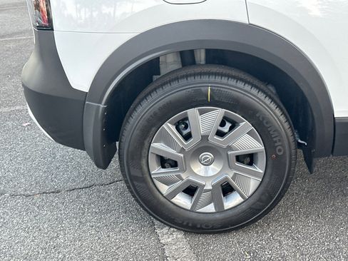 New 2026 Nissan Kicks S image 17