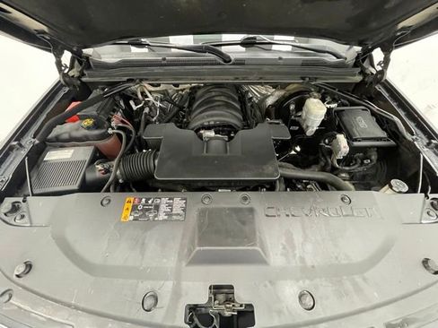 Used 2018 Chevrolet Suburban LS AWD/4WD image 17