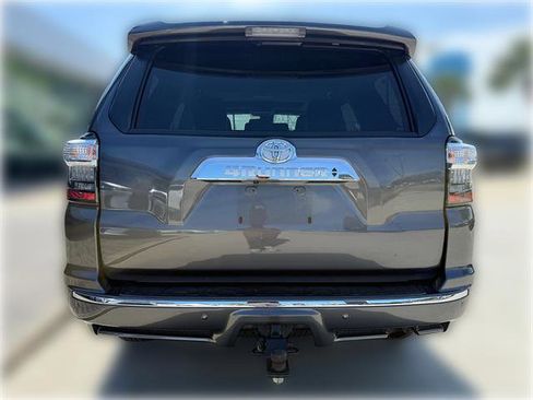 Used 2021 Toyota 4Runner Limited AWD/4WD image 7