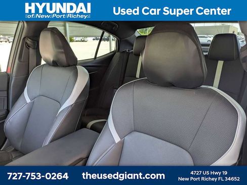 Used 2025 Toyota Camry SE FWD image 7